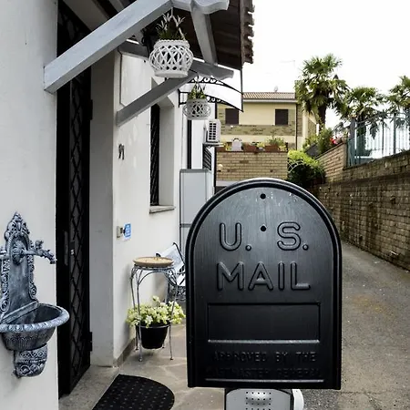 Blu House Bed & Breakfast ベッド・アンド・ブレックファスト *